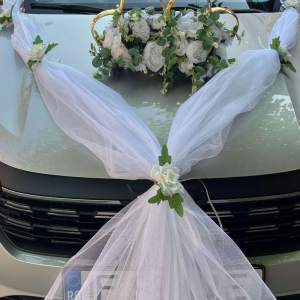 Aranjament Flori din Mătase Inimioară – Decor Auto Handmade pentru Nuntă Elegantă